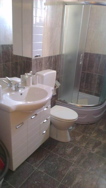 Apartment Feliks Mandre Exterior foto
